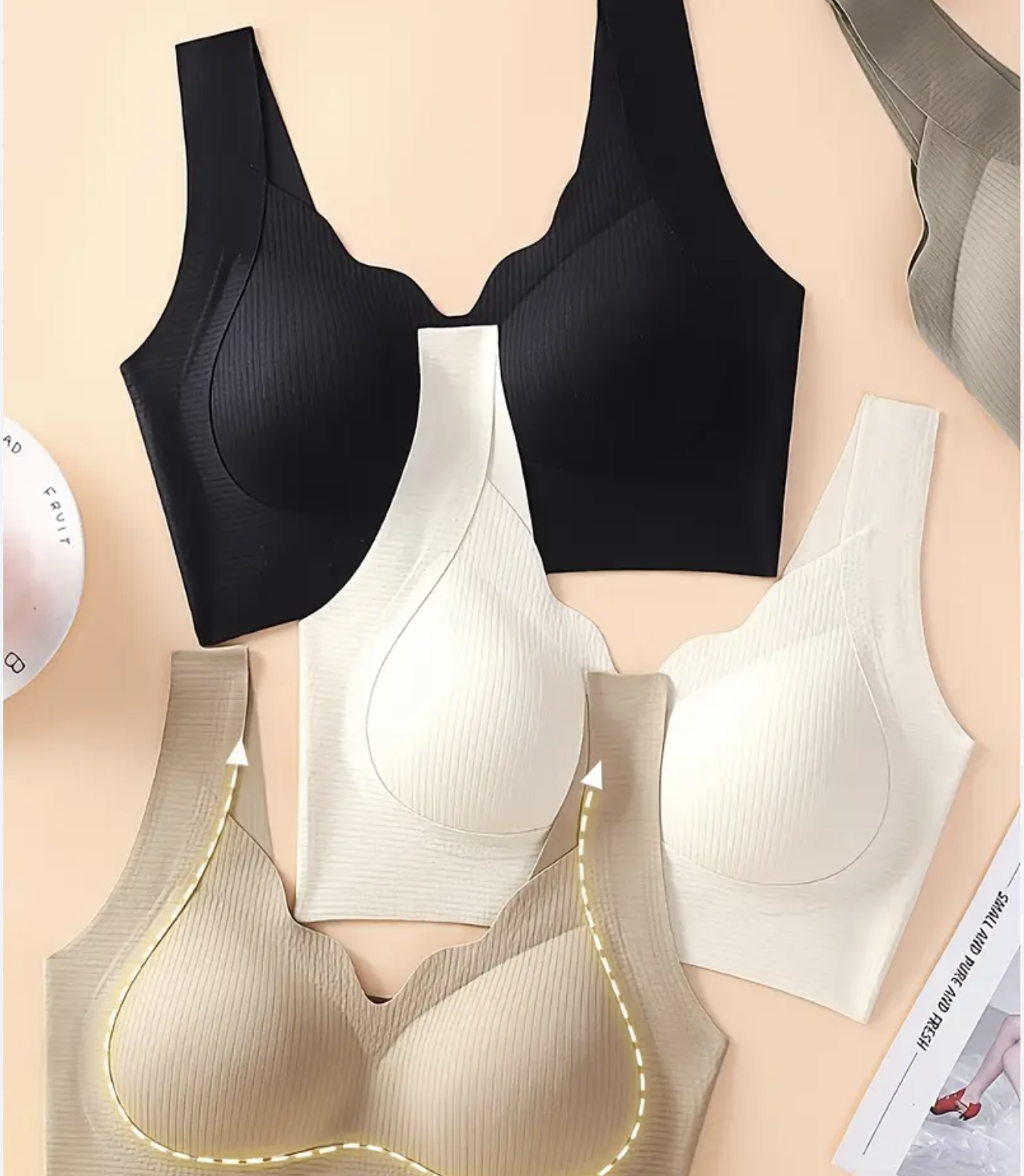 Pack de 3 sostenes sin aros en colores negro, blanco y beige, tela sin costuras