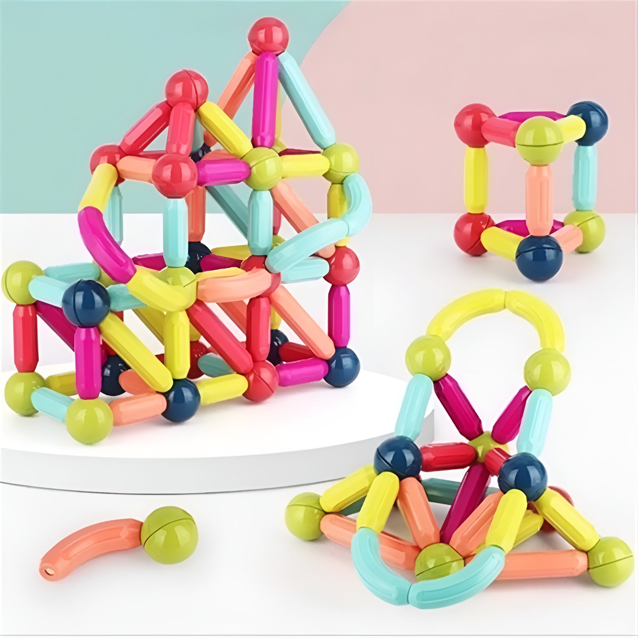 Set de bloques magnéticos de varillas y bolas de colores, distintas figuras armadas - 36 piezas